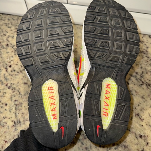 Nike Air Max Torch 4 Women's Size 8.5 White Teal Red Running Shoes CW5607-100 - Picture 12 of 13